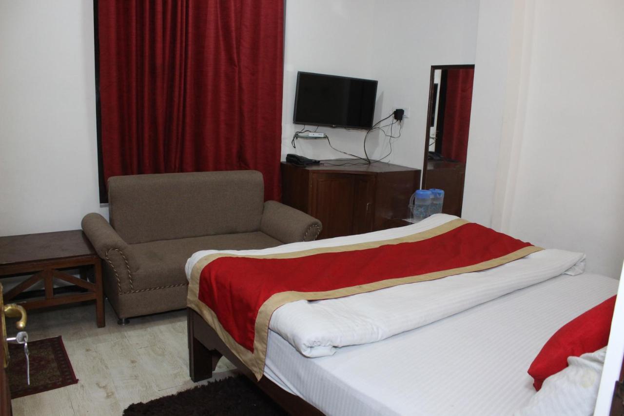 Hotel Dolls Inn Nainital Eksteriør billede